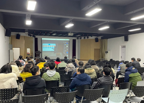 球友会副经理向全校教师作总体国家安全观培训(图8)