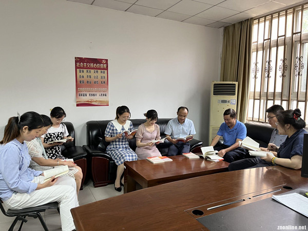 qy球友会“中国乡村振兴研究院”主编的社区治理培训教材被民政厅采纳(图2)
