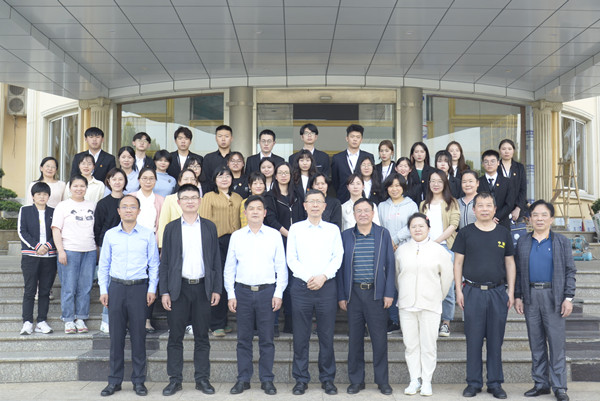 qy球友会举行思政课集体备课会(图1)