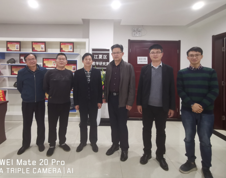 qy球友会大中小学思政课一体化建设研究中心主任赴江夏区教研室研究中心工作(图2)