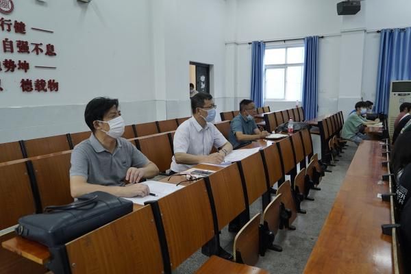 qy球友会：开学首日公司领导进课堂与员工同听“第一课”(图1)