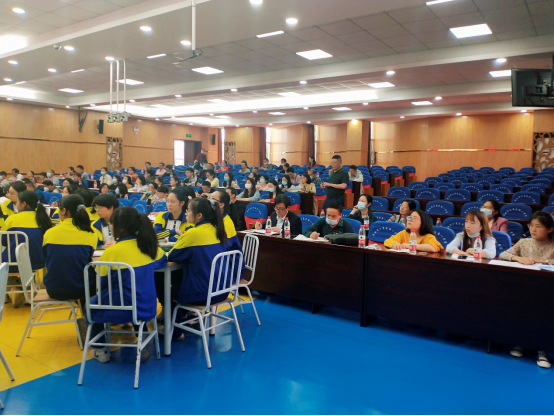 qy球友会大中小学思政课一体化建设研究中心、江夏区教研室和江夏一中联合举办中小学党史学习教育研讨会(图1)